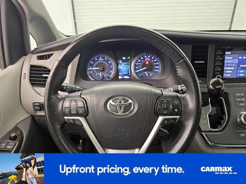2018 Toyota Sienna XLE
