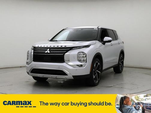 2022 Mitsubishi Outlander SE