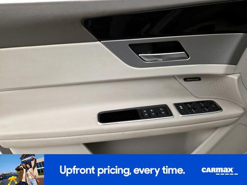 2017 Jaguar XF Premium