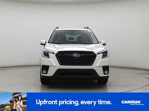 White 2023 Subaru Forester Premium