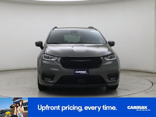 Gray 2023 Chrysler Pacifica Touring L