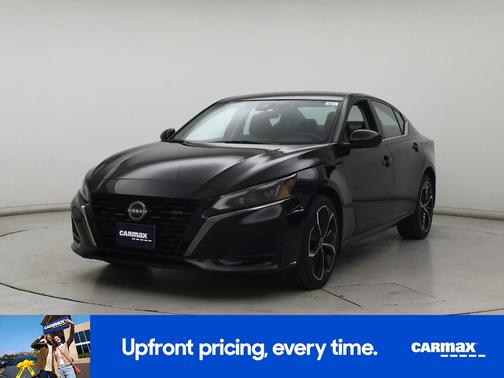Black 2023 Nissan Altima SR