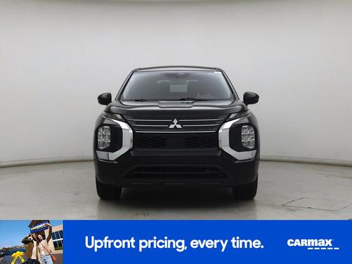 Black 2022 Mitsubishi Outlander ES