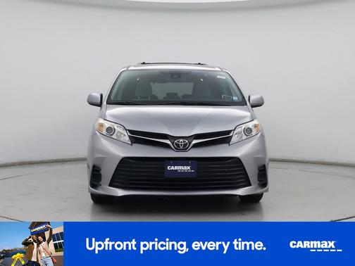 2018 Toyota Sienna LE