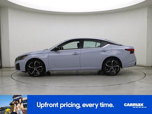 Gray 2023 Nissan Altima SR