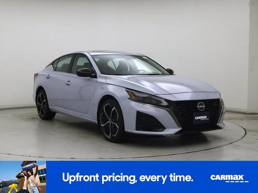 Gray 2023 Nissan Altima SR