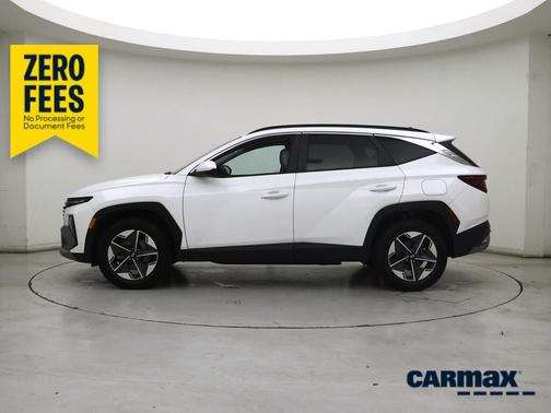 White 2025 Hyundai TUCSON SEL