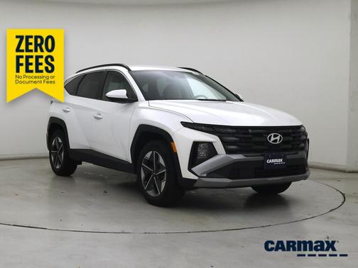 White 2025 Hyundai TUCSON SEL
