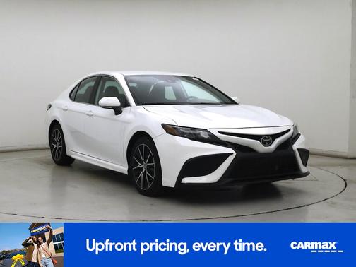White 2023 Toyota Camry SE