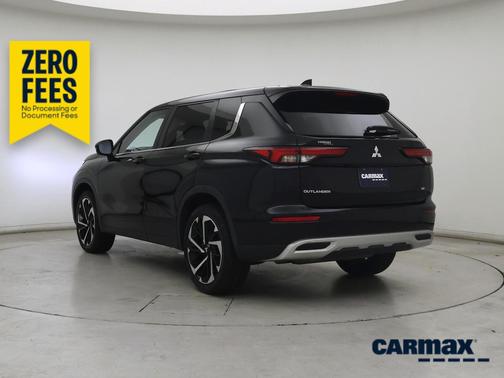Black 2022 Mitsubishi Outlander SE