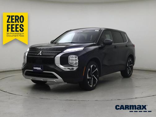 Black 2022 Mitsubishi Outlander SE