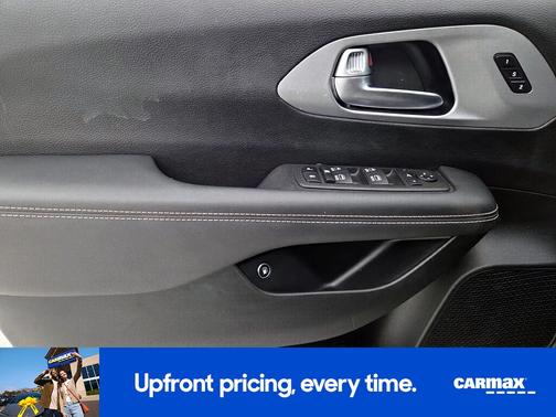 Gray 2023 Chrysler Pacifica Hybrid Limited