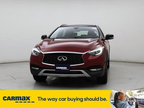 2017 INFINITI QX30 Premium