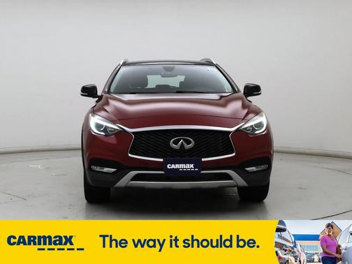 2017 INFINITI QX30 Premium