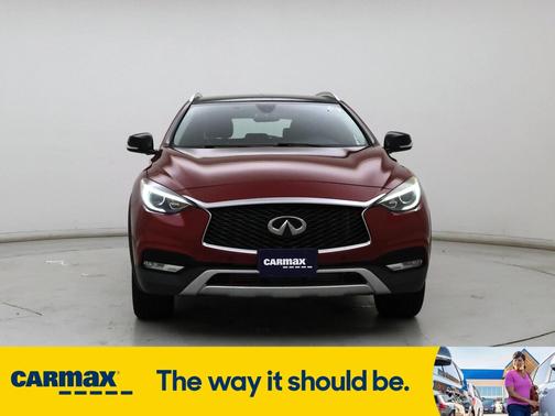 2017 INFINITI QX30 Premium