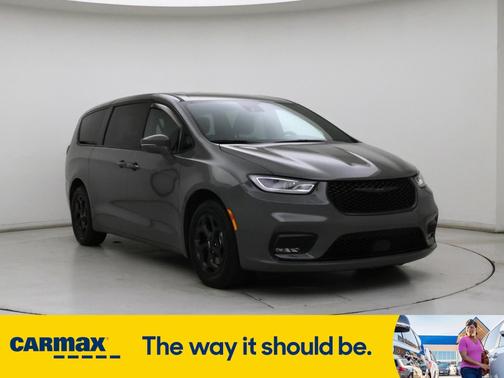 2022 Chrysler Pacifica Hybrid Touring L
