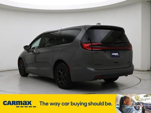 2022 Chrysler Pacifica Hybrid Touring L