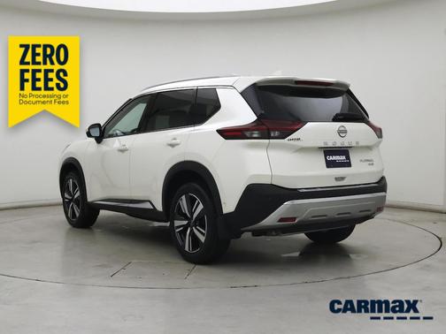 White 2023 Nissan Rogue Platinum