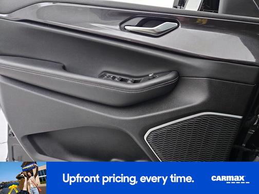 2022 Jeep Grand Cherokee Altitude