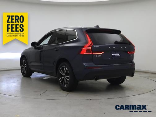 Blue 2021 Volvo XC60 T6 Momentum