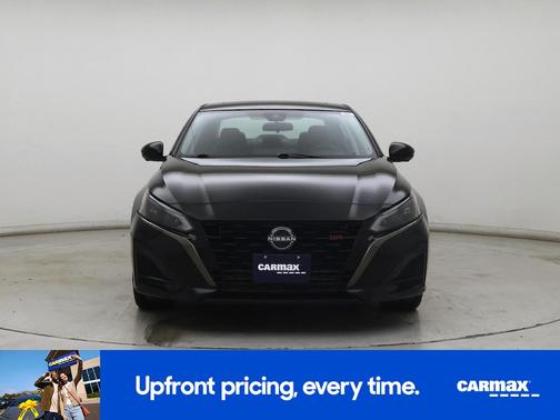 Black 2023 Nissan Altima SR