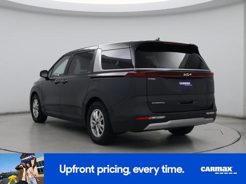 2023 Kia Carnival LX