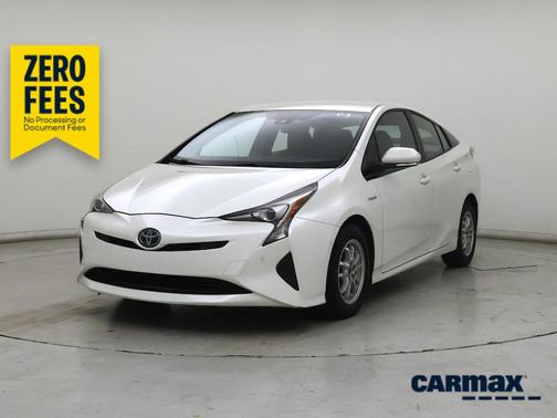 White 2018 Toyota Prius Four