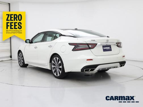 White 2022 Nissan Maxima Platinum