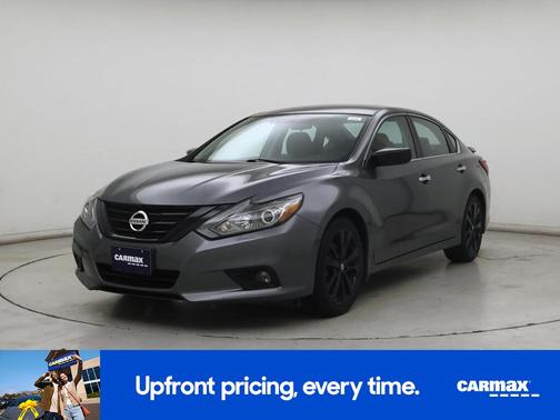 Gray 2018 Nissan Altima SR