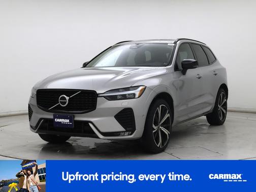 2023 Volvo XC60 B5 Ultimate Dark Theme