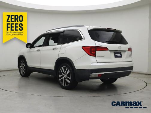 White 2017 Honda Pilot Touring