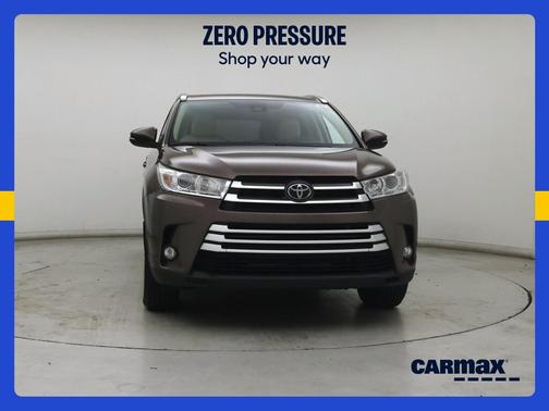 Brown 2018 Toyota Highlander XLE