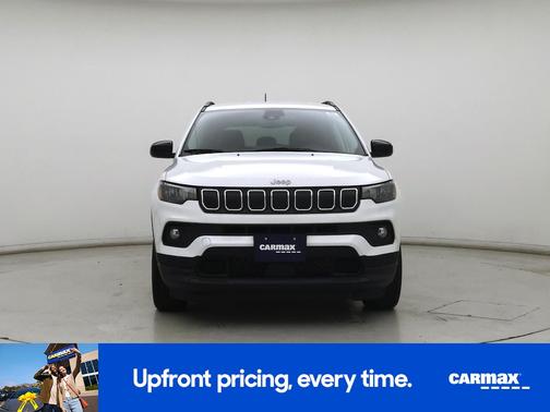 White 2022 Jeep Compass Latitude