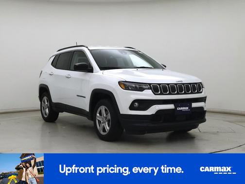 White 2022 Jeep Compass Latitude