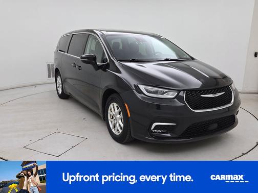 Black 2023 Chrysler Pacifica Touring L