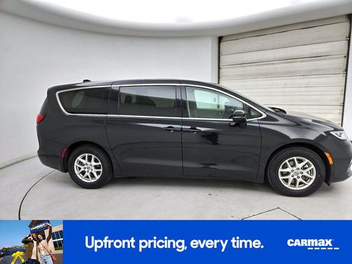 Black 2023 Chrysler Pacifica Touring L