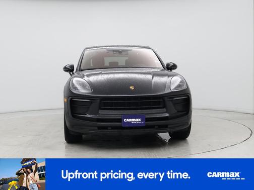 2022 Porsche Macan Base (PDK)