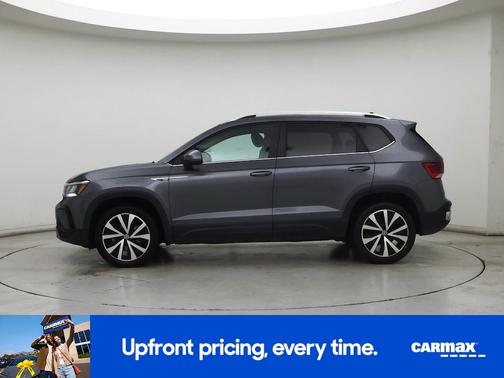 Gray 2022 Volkswagen Taos SE