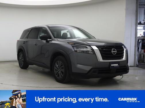2024 Nissan Pathfinder S