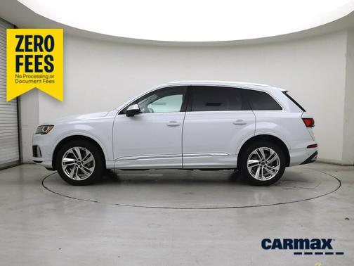 White 2022 Audi Q7 Premium Plus