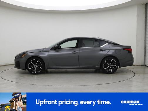 Gray 2023 Nissan Altima SR
