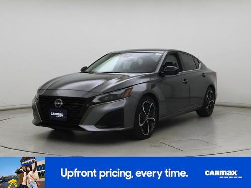 Gray 2023 Nissan Altima SR