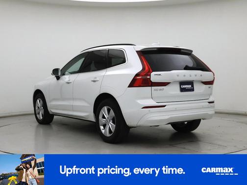 2022 Volvo XC60 B5 Momentum