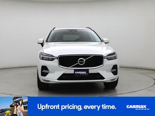 2022 Volvo XC60 B5 Momentum