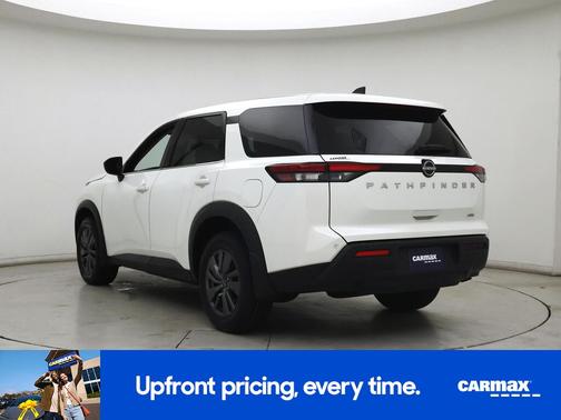 White 2023 Nissan Pathfinder S