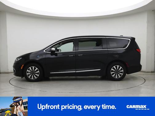 Black 2023 Chrysler Pacifica Hybrid Limited