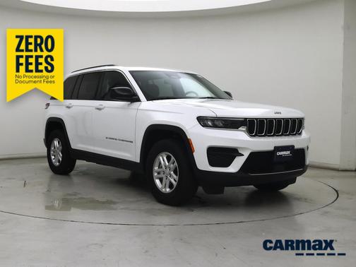White 2023 Jeep Grand Cherokee Laredo