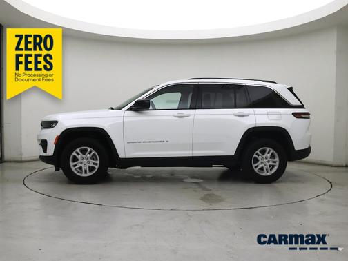 White 2023 Jeep Grand Cherokee Laredo