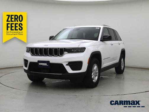 White 2023 Jeep Grand Cherokee Laredo