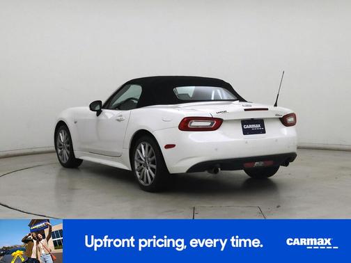 White 2018 FIAT 124 Spider Lusso
